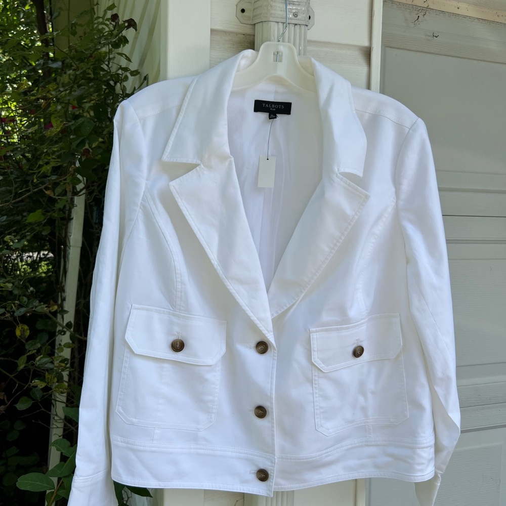 NWT Talbots Wardrobe Workhorse! White Lined Short Jacket With Pockets